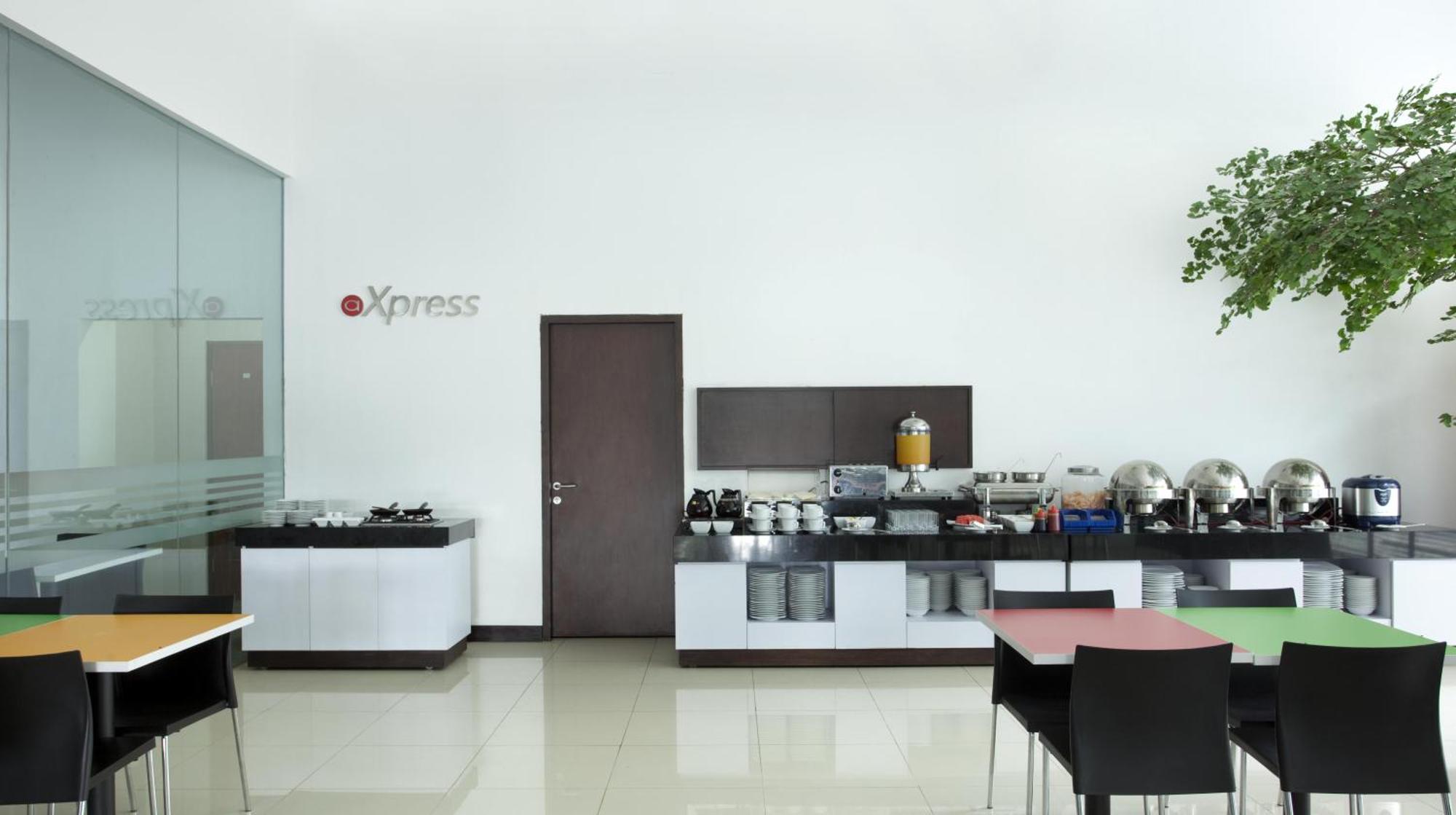 Amaris Hotel Cihampelas Bandung Restaurant foto